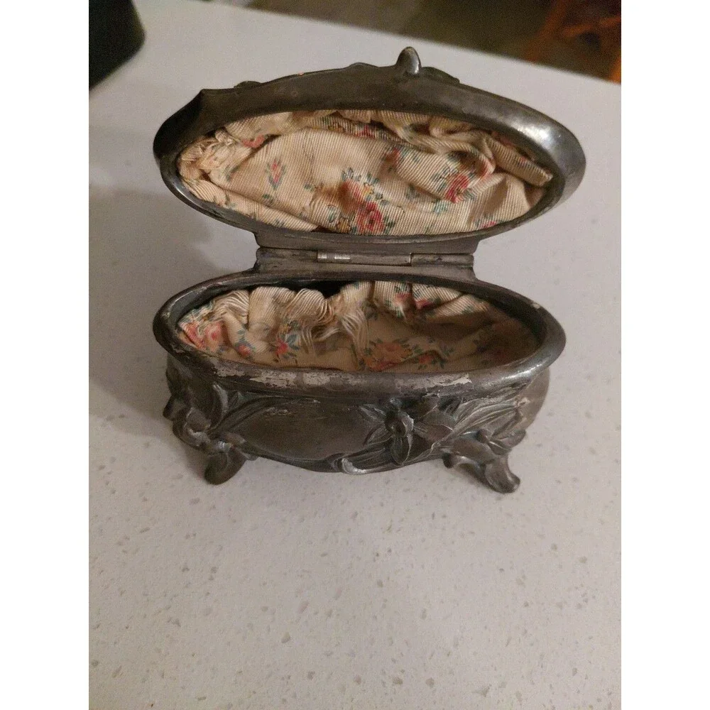 Antique Art Nouveau silver-plated metal footed jewelry Trinket Box Daffodils